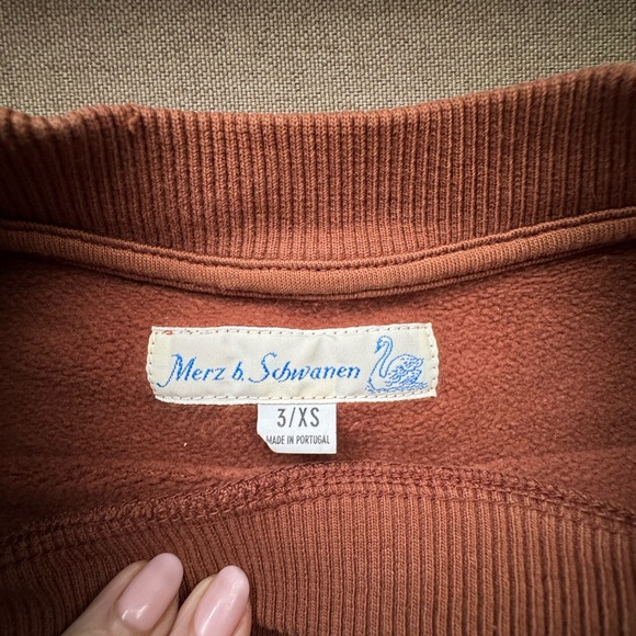 XS Merz B. Schwanen chestnut brown sweatshirt - Picture 2 of 6